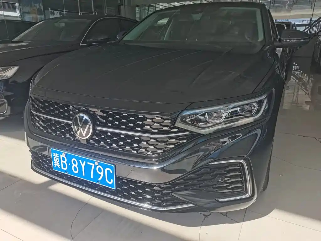 VOLKSWAGEN PASSAT 2022