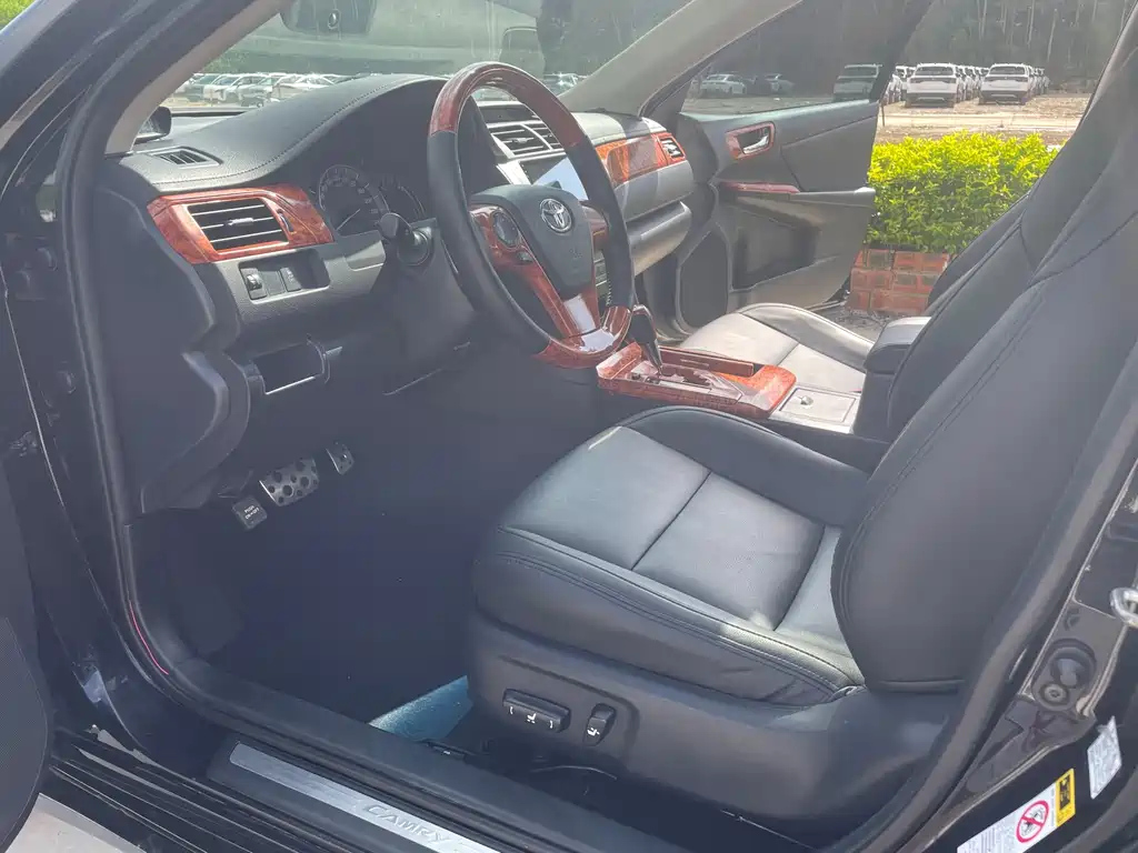 TOYOTA CAMRY 2015