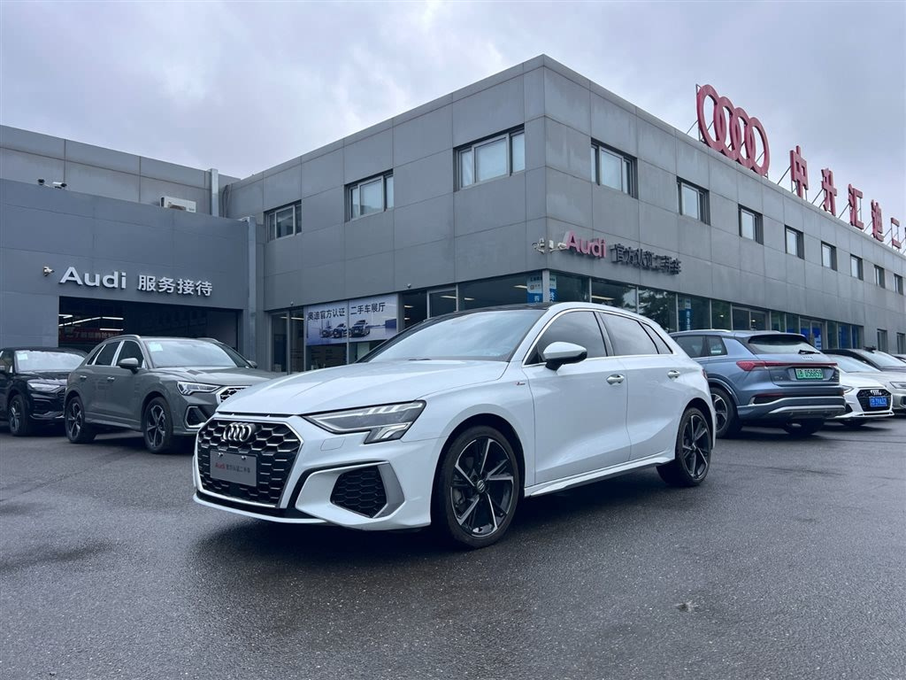 AUDI A3 2021