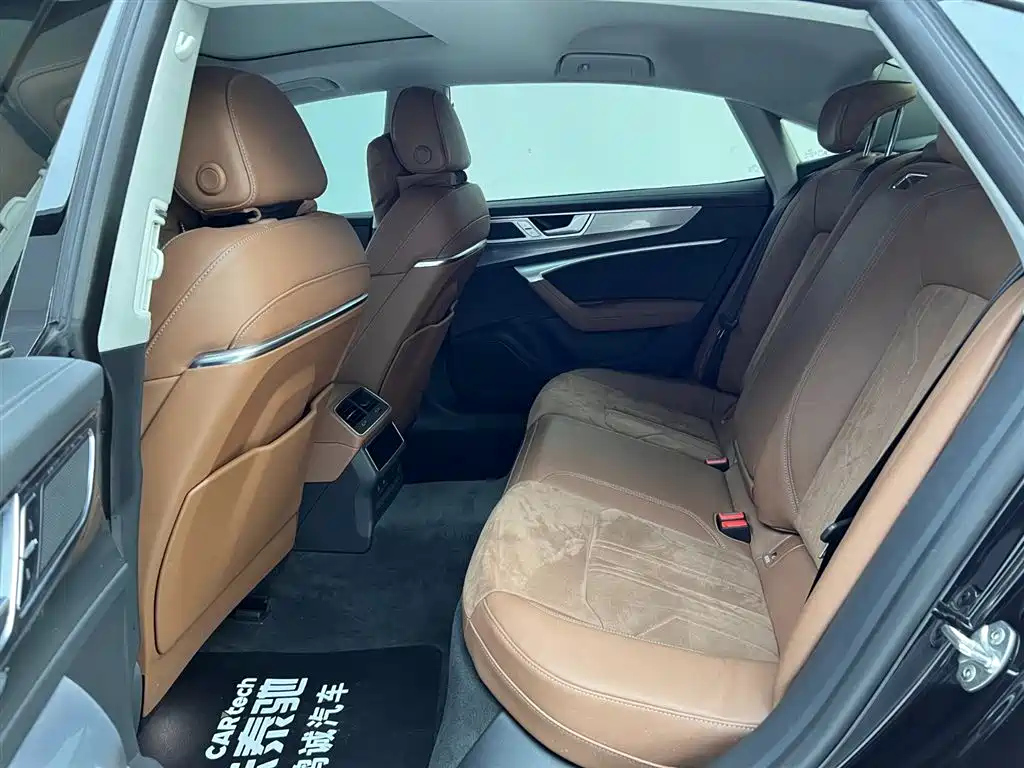 AUDI A7L 2024