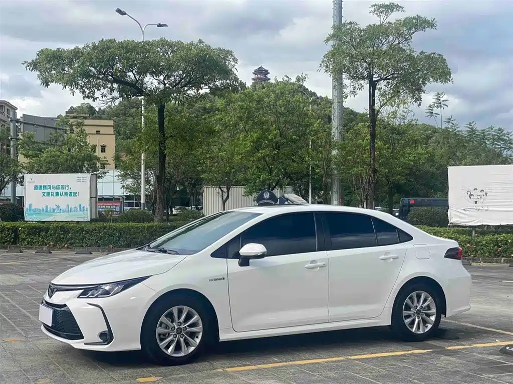 TOYOTA COROLLA 2023