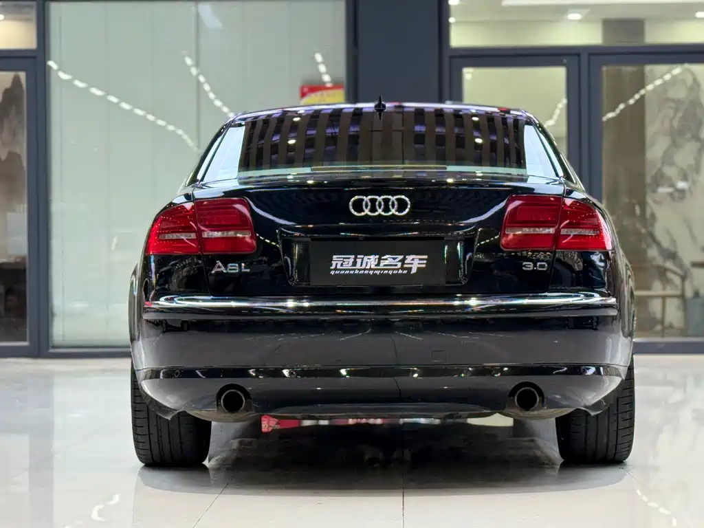 AUDI A8 2010