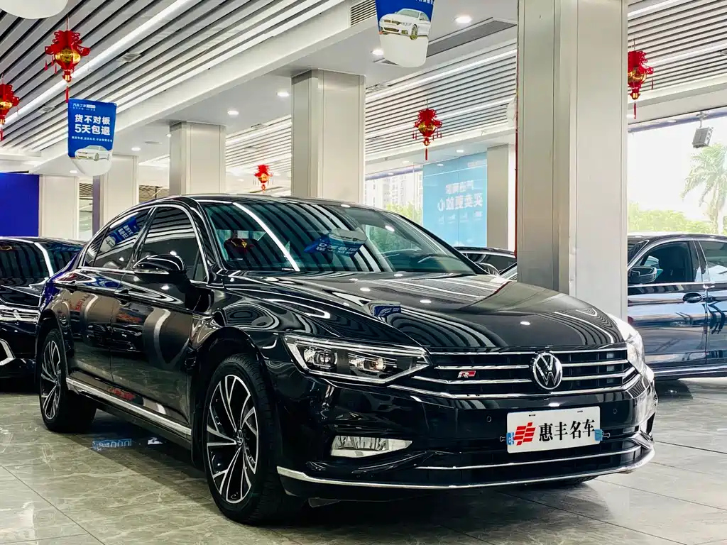 VOLKSWAGEN MAGOTAN 2022