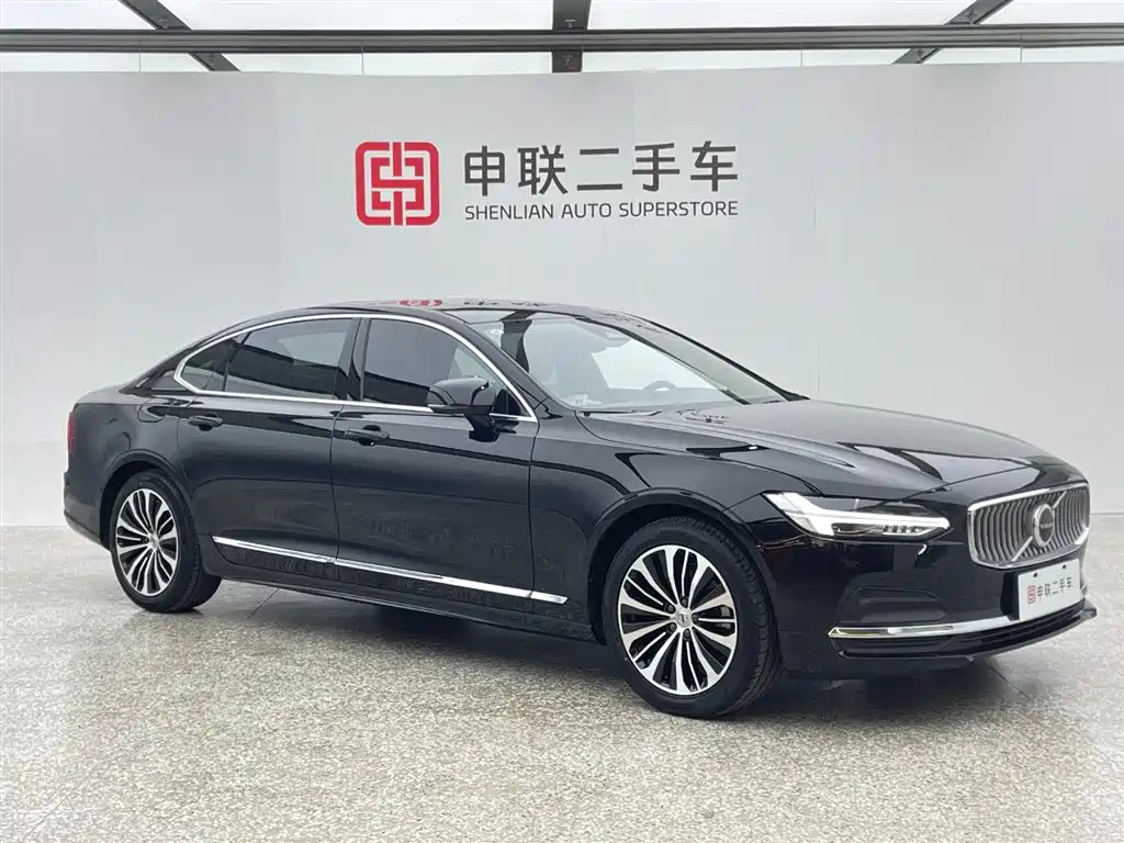 VOLVO S90 2024