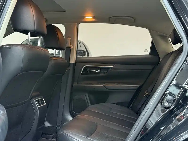 NISSAN TEANA 2016