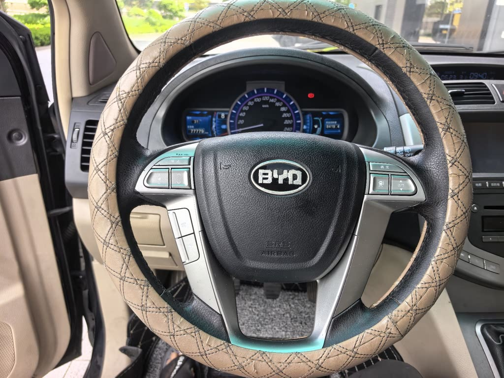 BYD S6 2011