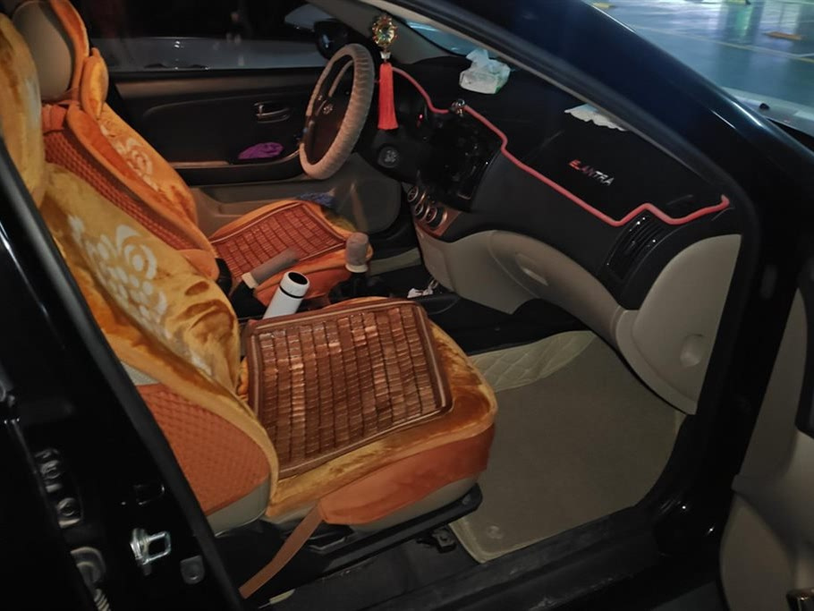 HYUNDAI CELESTA 2015