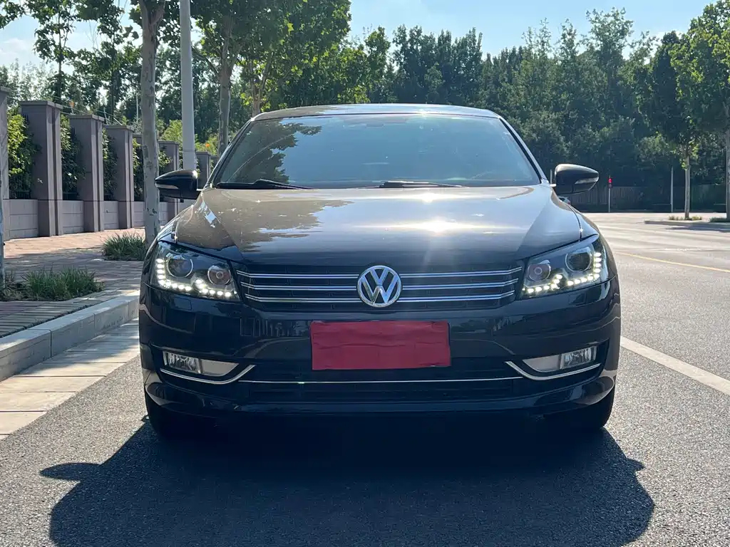 VOLKSWAGEN PASSAT 2015