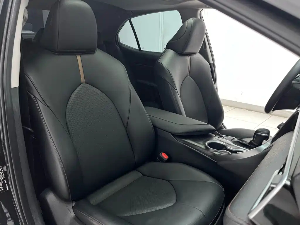 TOYOTA CAMRY 2023