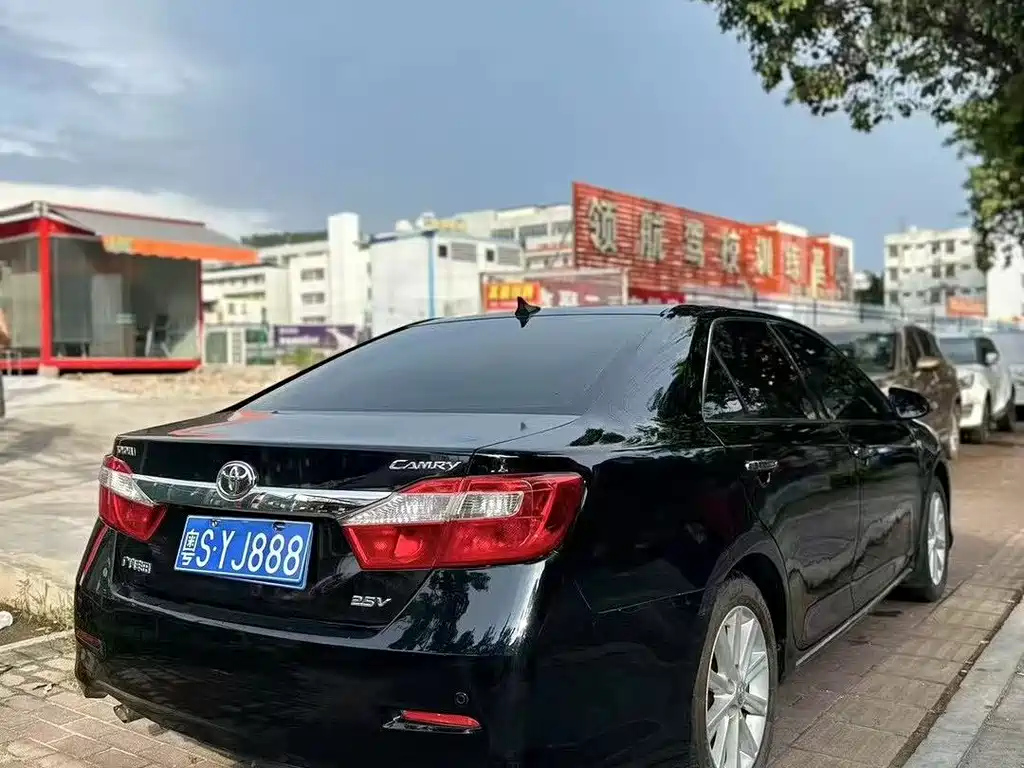 TOYOTA CAMRY 2012