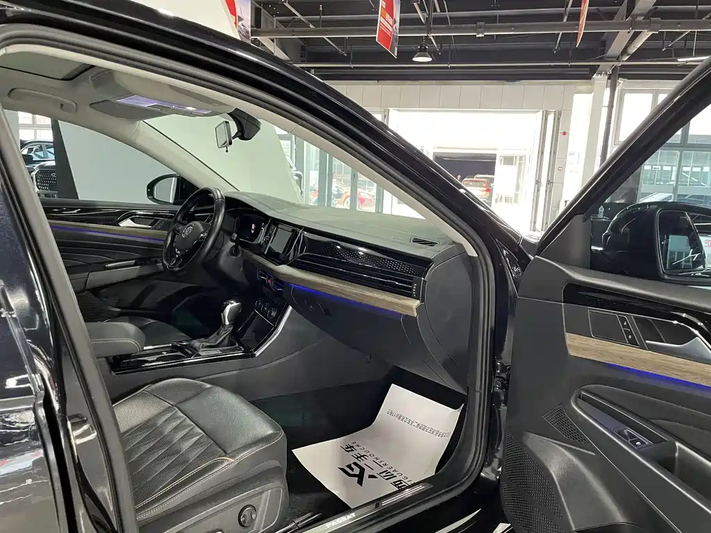 VOLKSWAGEN PASSAT 2019