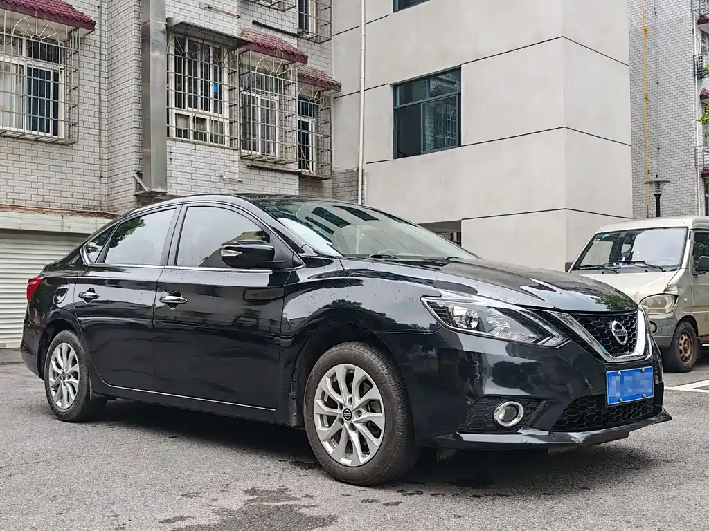 NISSAN SYLPHY 2019