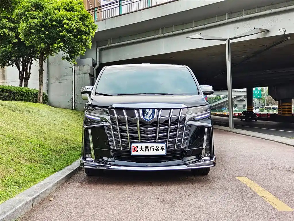 TOYOTA ALPHARD 2018