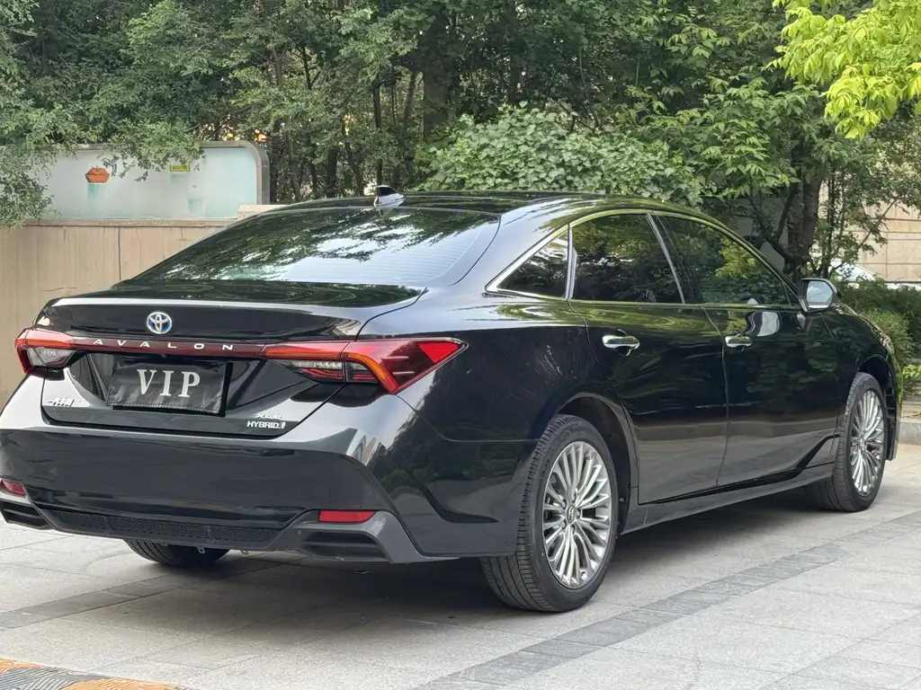 TOYOTA AVALON 2019