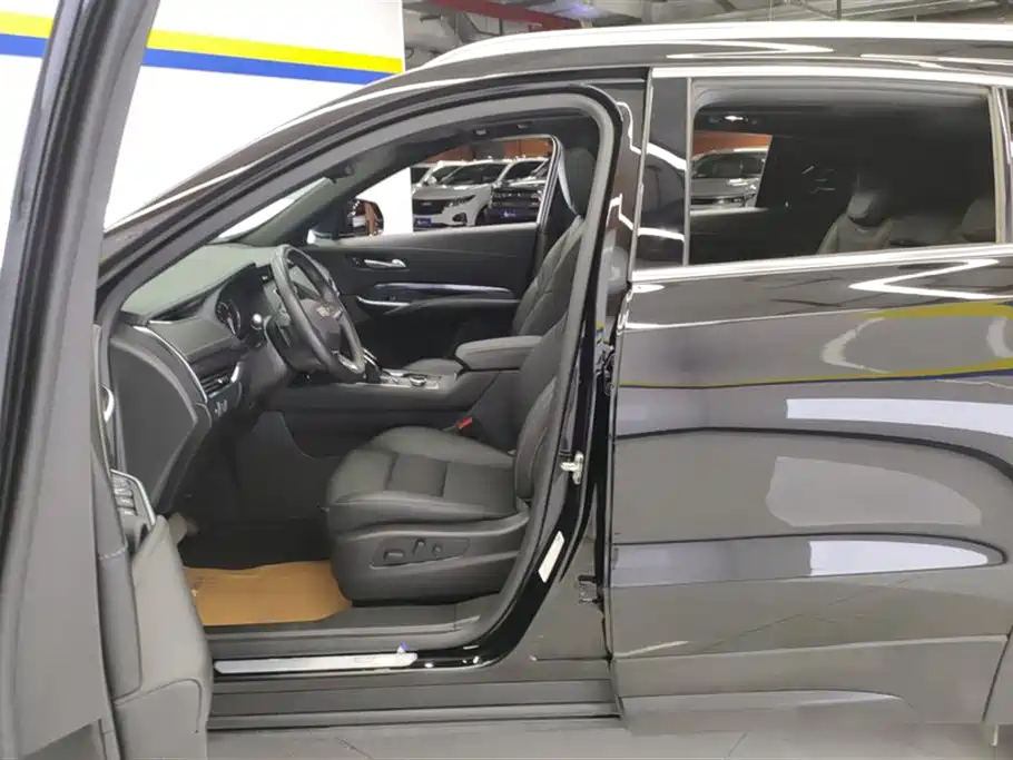 CADILLAC XT4 2022