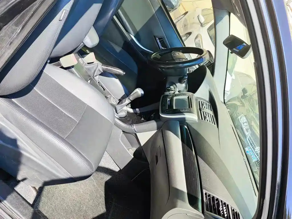 ZOTYE Z300 2013