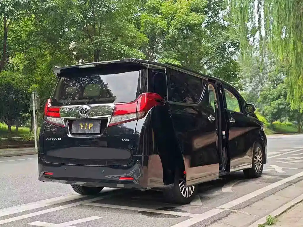 TOYOTA ALPHARD 2018
