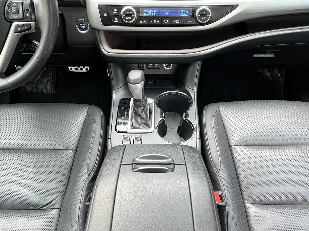 TOYOTA HIGHLANDER 2018