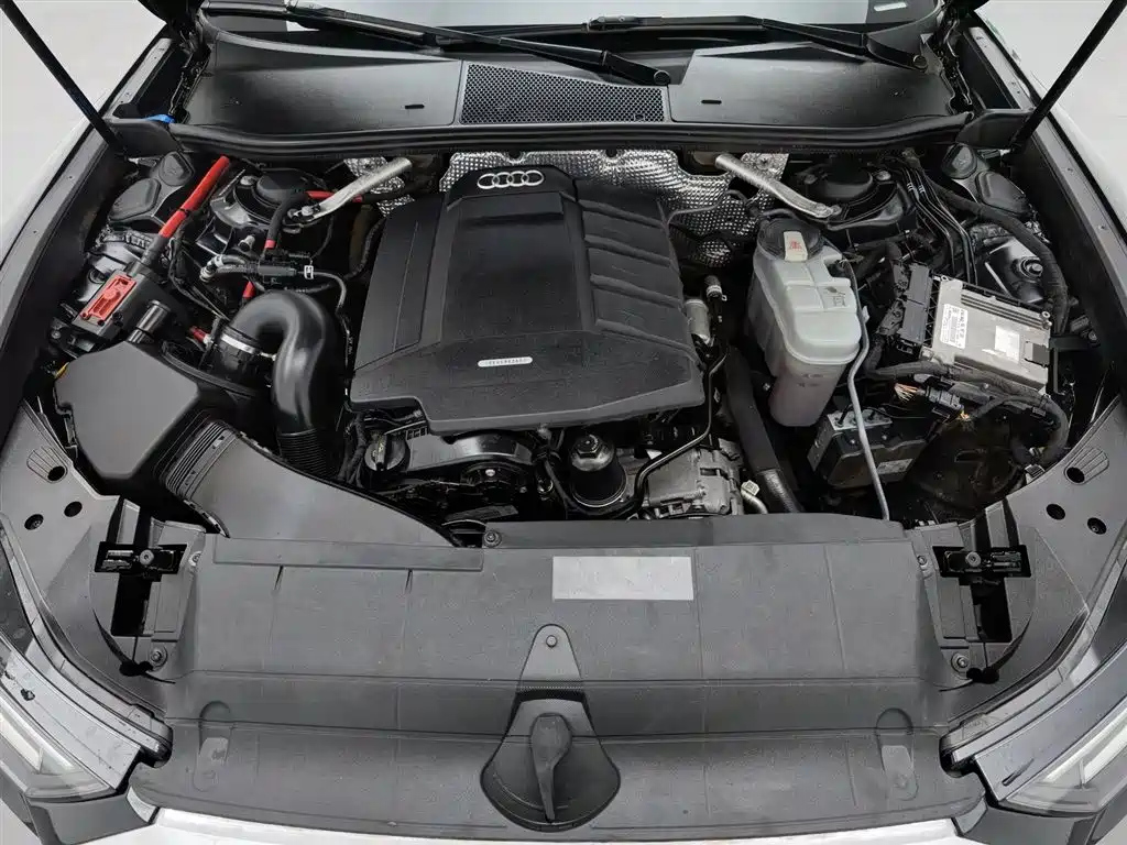 AUDI A6L 2019