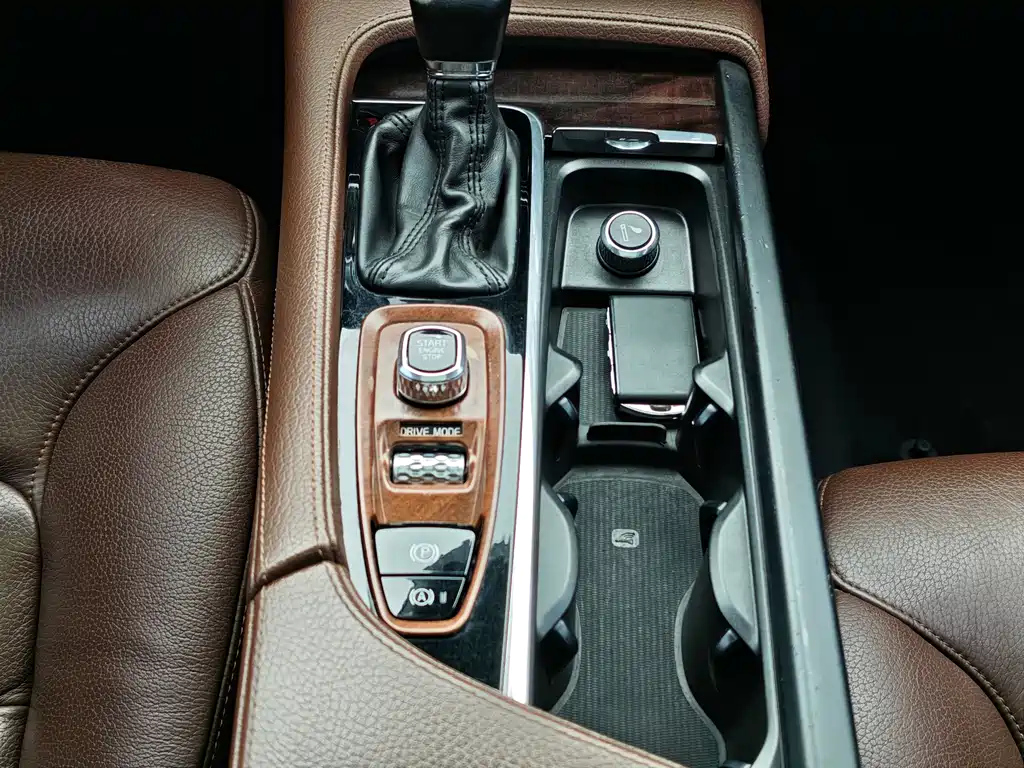 VOLVO S90 2018