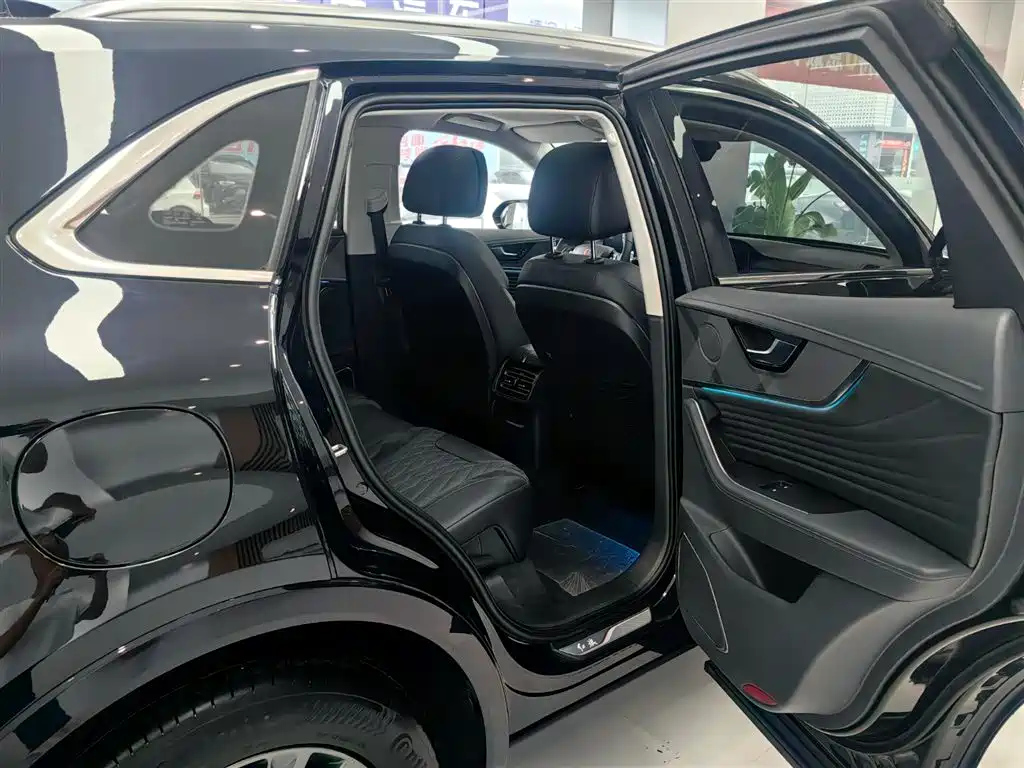 HONGQI HS5 2023