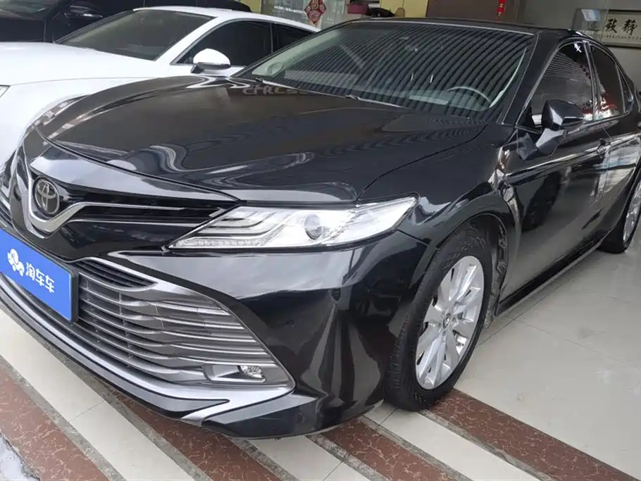 TOYOTA CAMRY 2018
