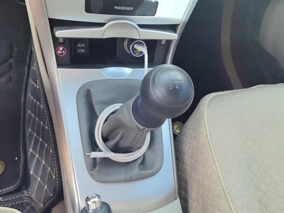 TOYOTA COROLLA 2011