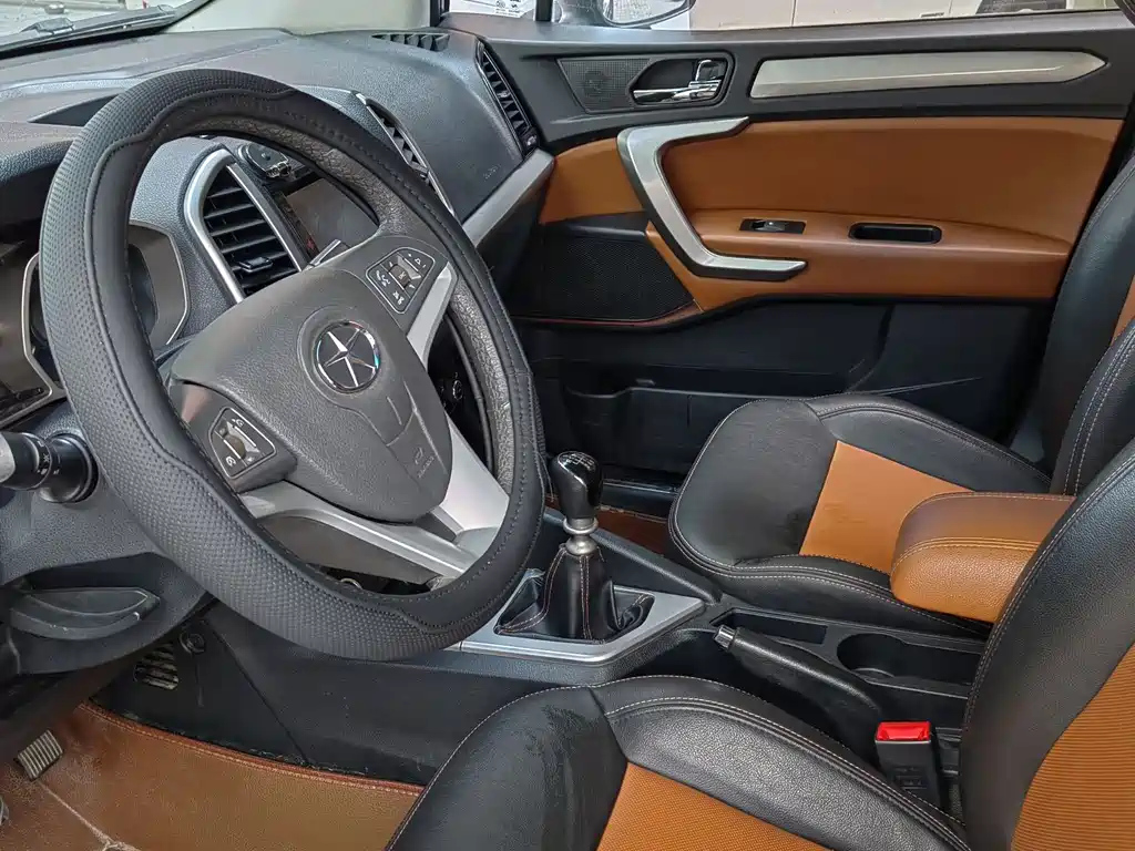 JAC REFINE S3 2015