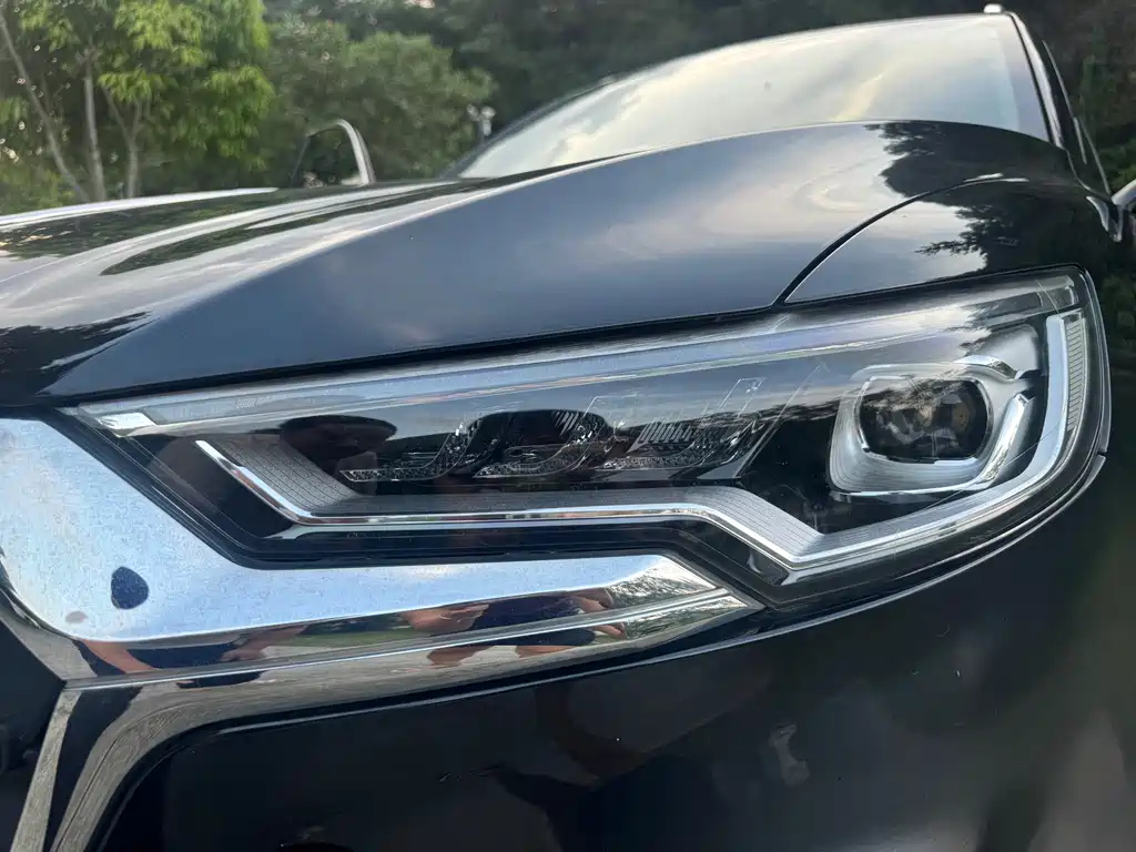 HONGQI HS5 2022