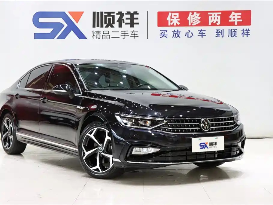 VOLKSWAGEN MAGOTAN 2023