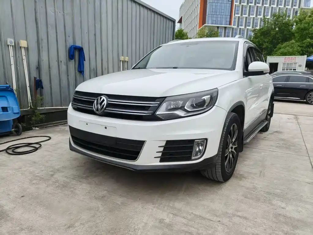 VOLKSWAGEN TIGUAN 2013