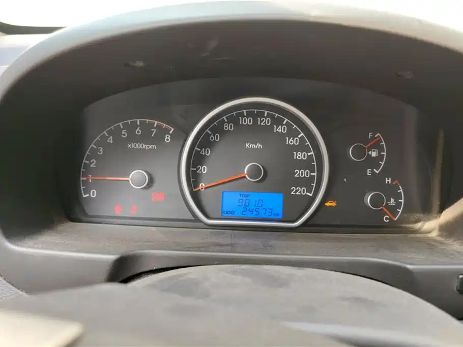 HYUNDAI CELESTA 2011