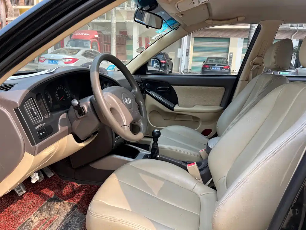 HYUNDAI ELANTRA 2010