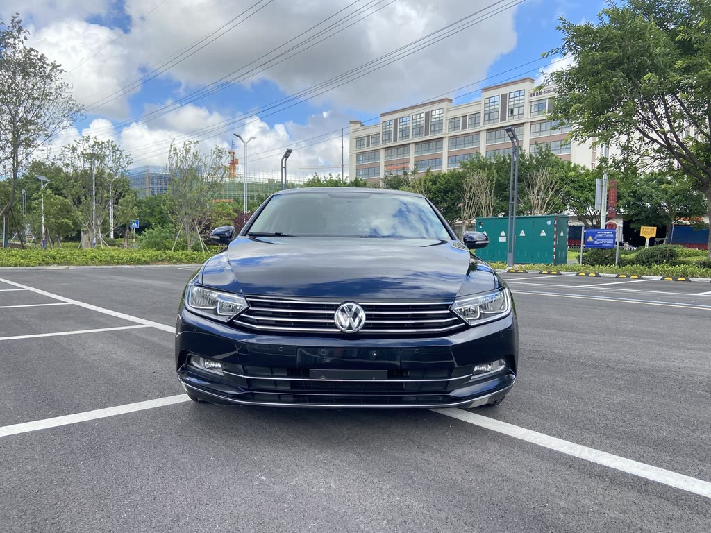 VOLKSWAGEN MAGOTAN 2018