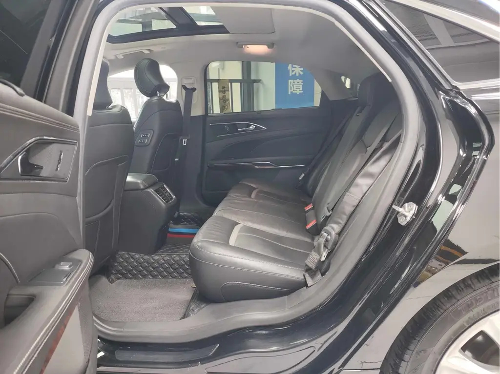 FORD TAURUS 2017