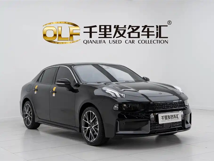 LYNK&CO 03 2022