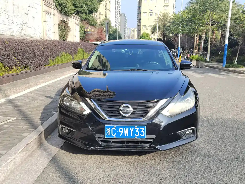 NISSAN TEANA 2017