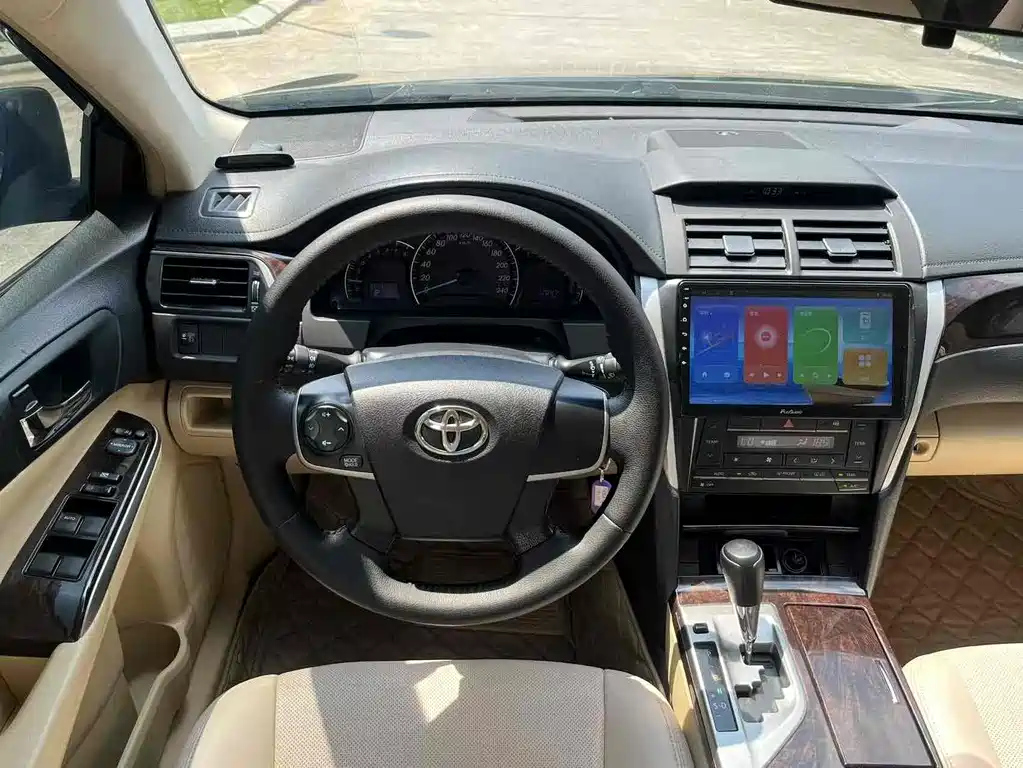 TOYOTA CAMRY 2015