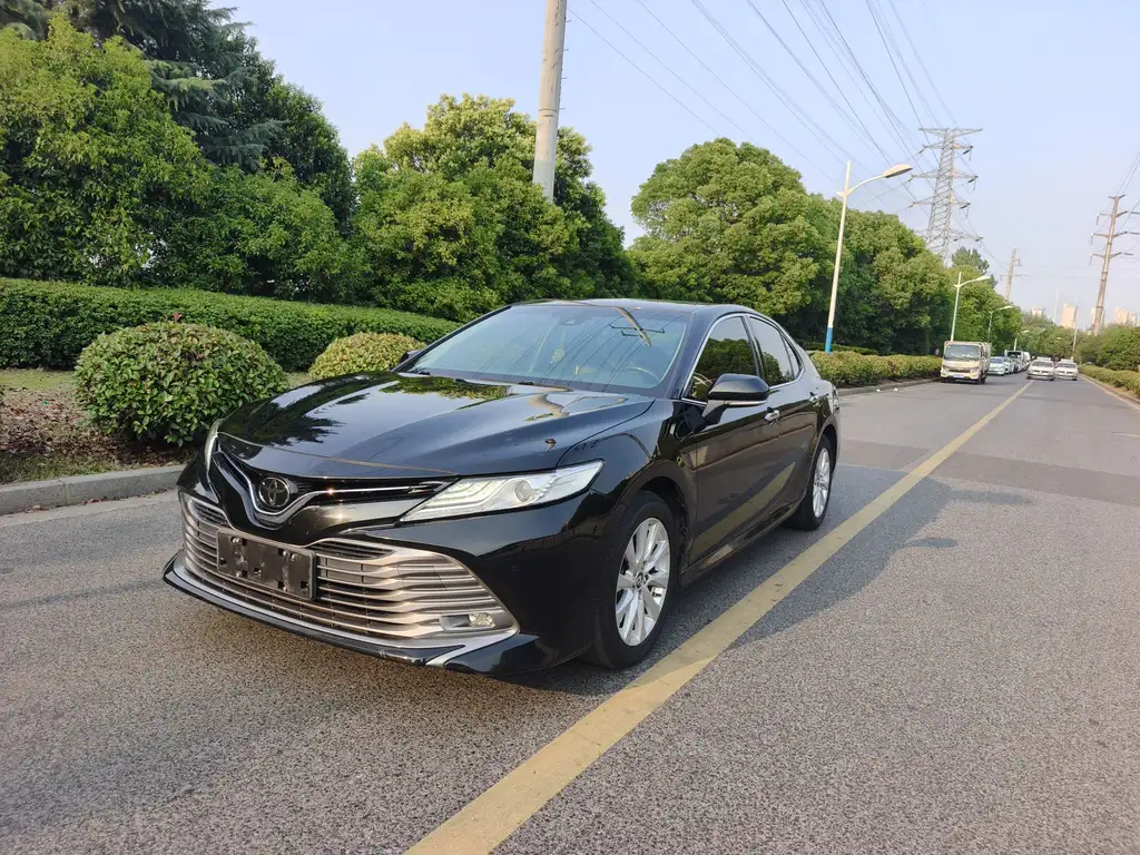 TOYOTA CAMRY 2019