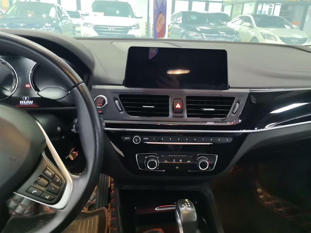 BMW 1-SERIES 2018