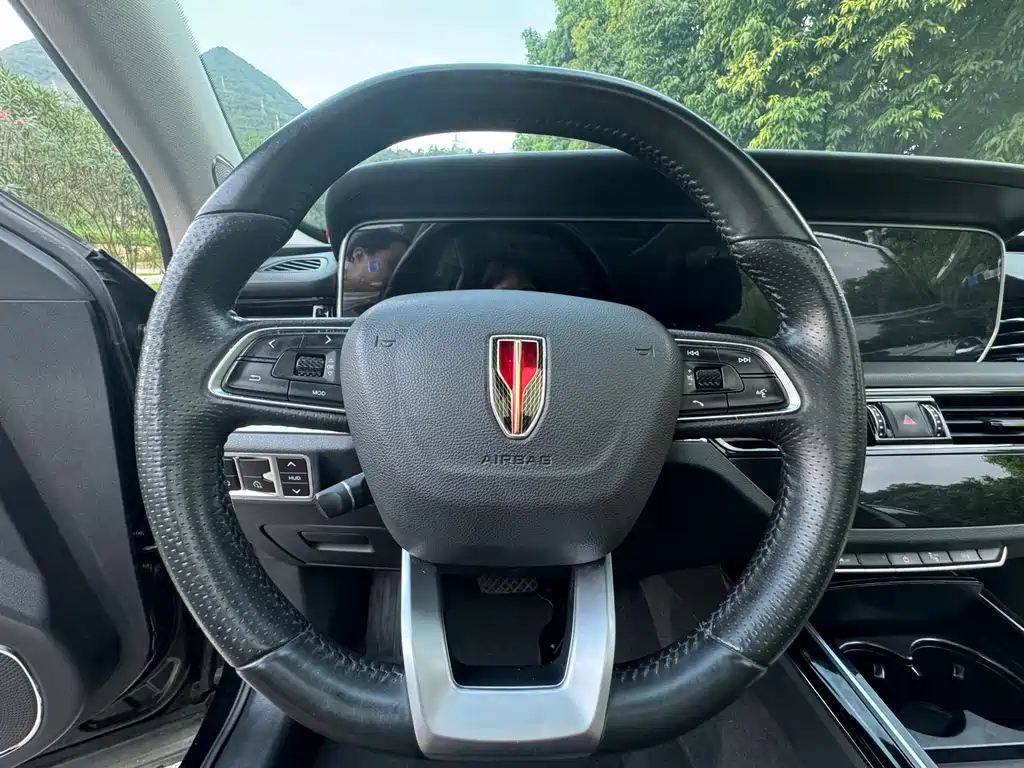 HONGQI HS5 2022