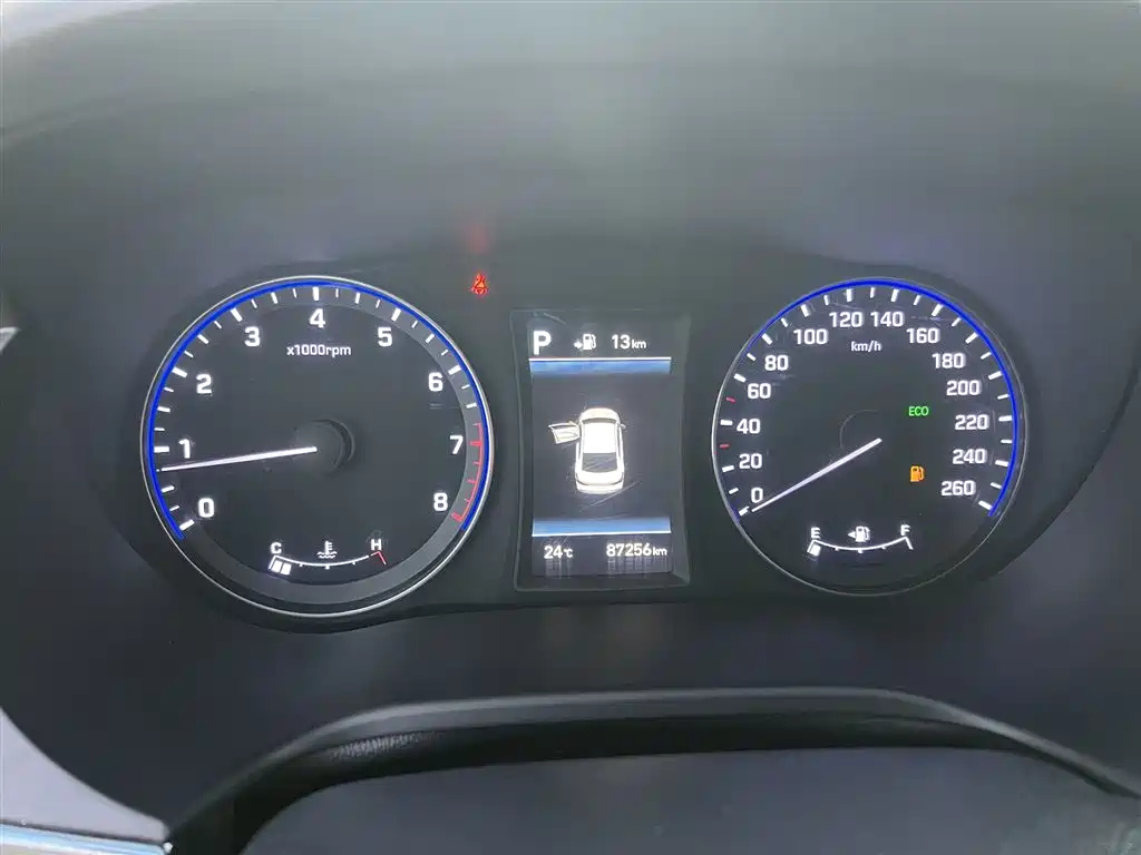 HYUNDAI MISTRA 2017