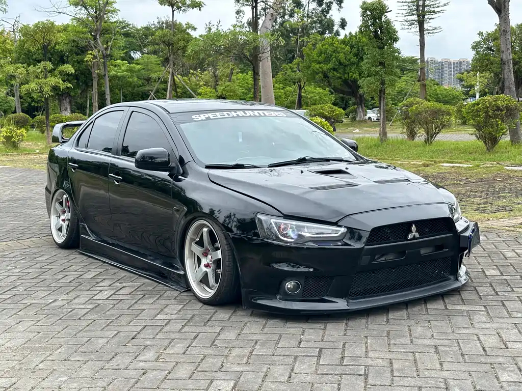 MITSUBISHI LANCER EX 2010