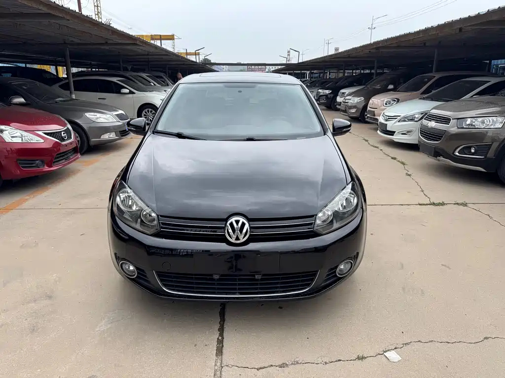 VOLKSWAGEN GOLF 2011