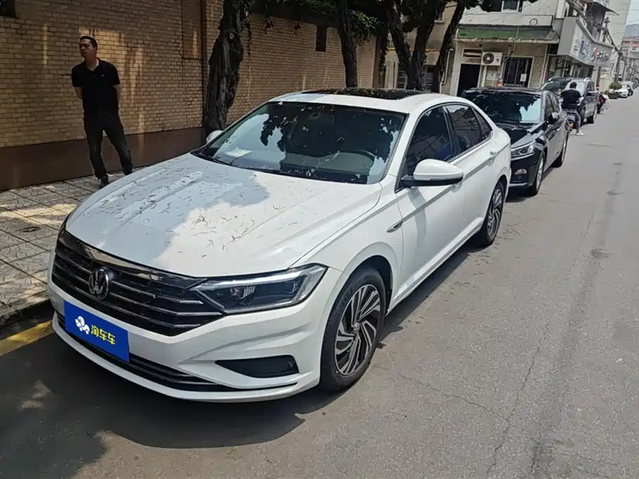 VOLKSWAGEN SAGITAR 2021