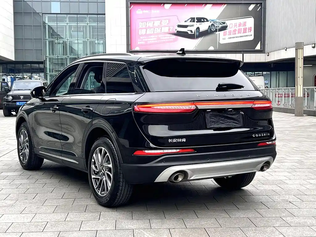 LINCOLN ADVENTURER 2022