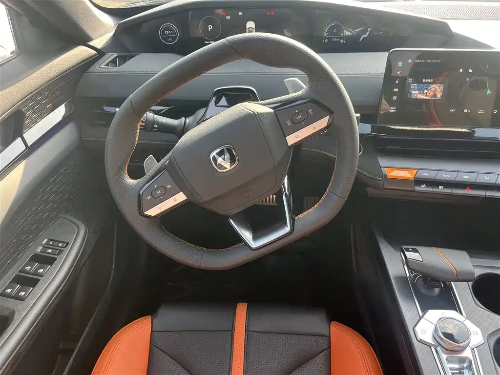 CHANGAN UNI-V 2024