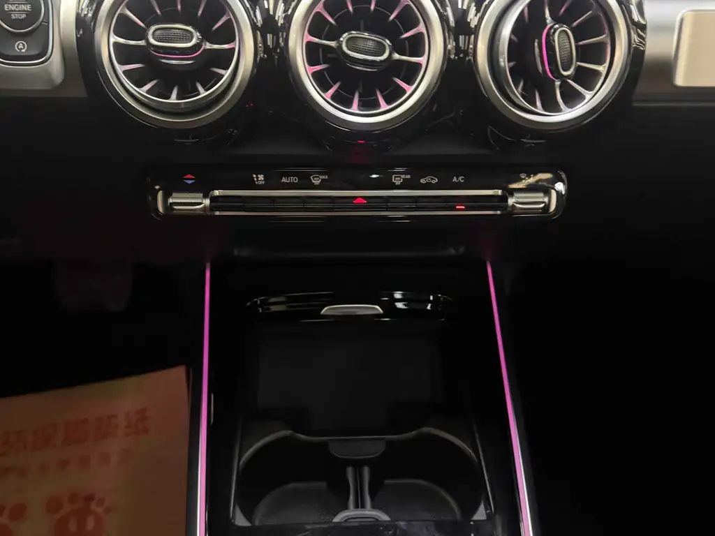 MERCEDES BENZ GLB 2021