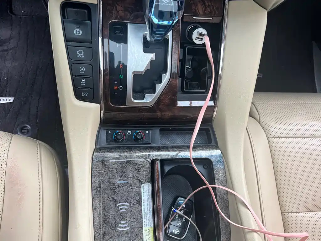 TOYOTA ALPHARD 2019