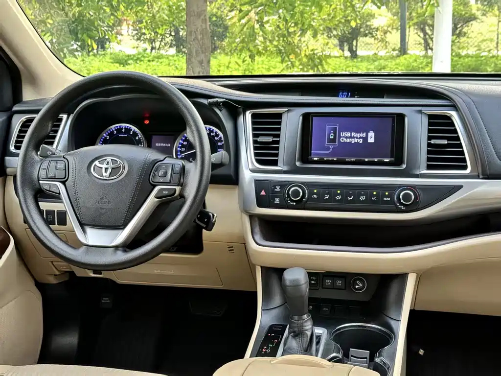TOYOTA HIGHLANDER 2018